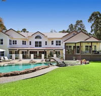 Kingfishers Manor - Hervey Bay Accommodation