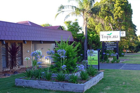 Tropicana Motor Inn - Hervey Bay Accommodation 1