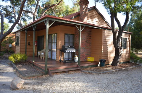 Mountain View Motor Inn & Holiday Lodges - Tourism Hervey Bay 1