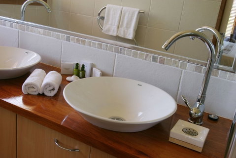 Lake Weyba Cottages - Hervey Bay Accommodation 6
