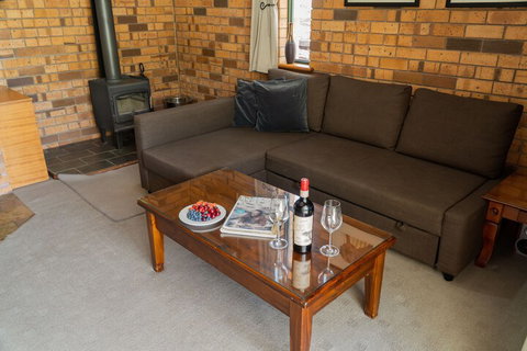 Blickinstal Barossa Valley Retreat - Hervey Bay Accommodation 6