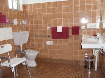 Town & Country Motor Inn - Tourism Hervey Bay 5