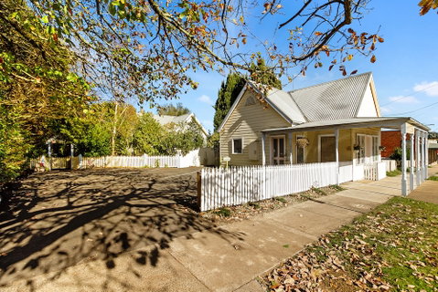 Gembrook Cottages - Hervey Bay Accommodation 0