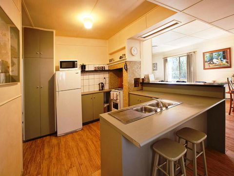 Noonameena Cottage - Hervey Bay Accommodation 3