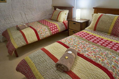 Underground Bed And Breakfast - Hervey Bay Accommodation 7
