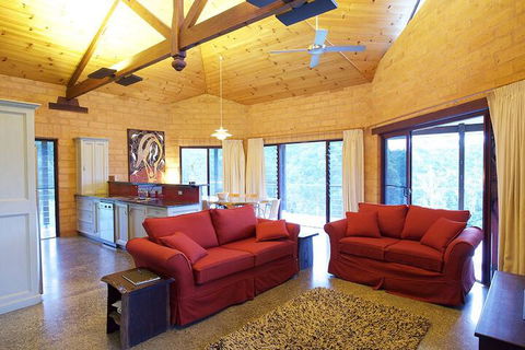 Clarendon Forest Retreat - Hervey Bay Accommodation 6