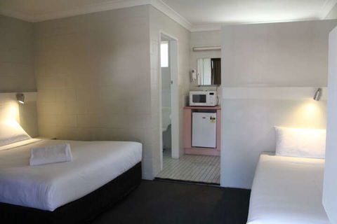Central Coast Motel - Hervey Bay Accommodation 4