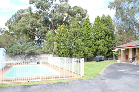 Central Coast Motel - Hervey Bay Accommodation 2