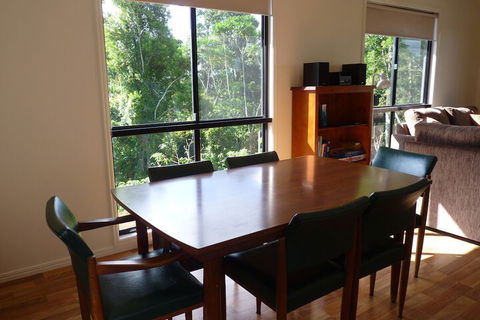 Bellthorpe Stays - Hervey Bay Accommodation 7