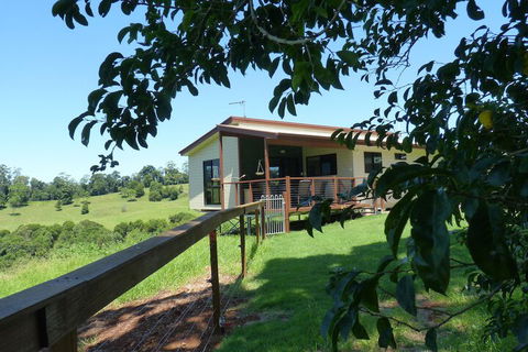 Bellthorpe Stays - Hervey Bay Accommodation 6