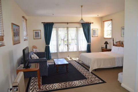 Leura House - Tourism Hervey Bay 7