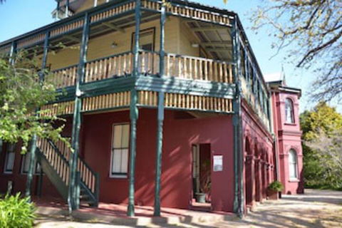 Leura House - Tourism Hervey Bay 0