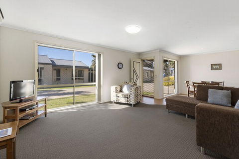 Kennedy Holiday Resort - Hervey Bay Accommodation 7