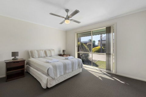Kennedy Holiday Resort - Hervey Bay Accommodation 6