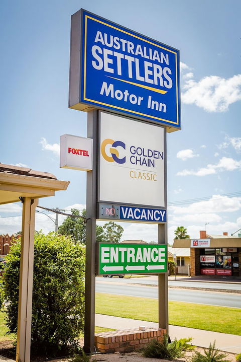 Australian Settlers Motor Inn - Tourism Hervey Bay 2