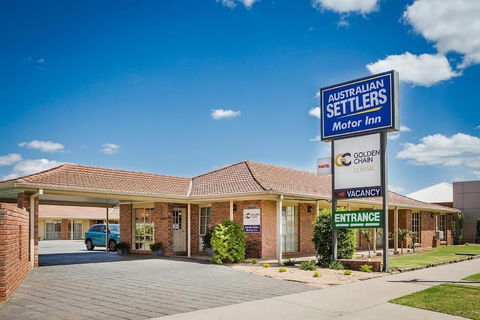 Australian Settlers Motor Inn - Tourism Hervey Bay 0