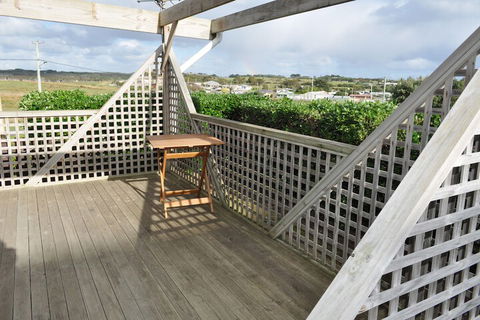 Island Breeze Motel - Hervey Bay Accommodation 1