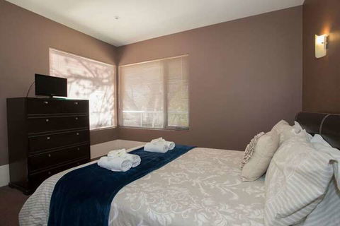 Barossa Valley Apartments - Hervey Bay Accommodation 6