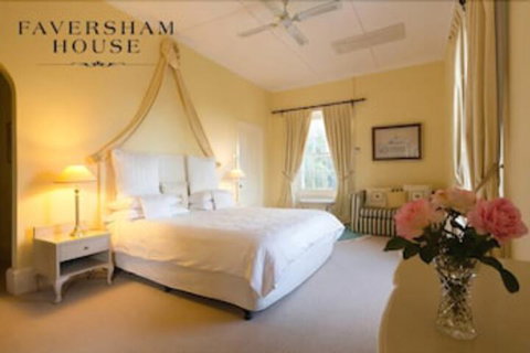 Faversham House - Hervey Bay Accommodation 1