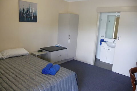 Moura Motel - Tourism Hervey Bay 7