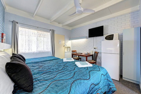 Moore Park Beach Motel - Hervey Bay Accommodation 5