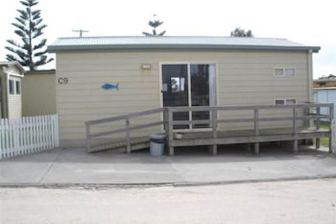 Hillcrest Tourist Park - Hervey Bay Accommodation 2