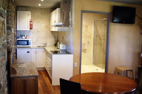 1860 Wine Country Cottages - Hervey Bay Accommodation 7