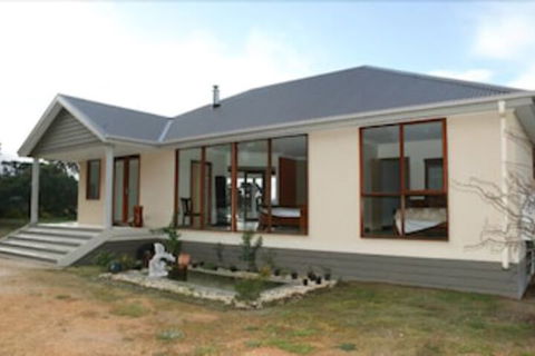 Aurora Cottages - Hervey Bay Accommodation 2
