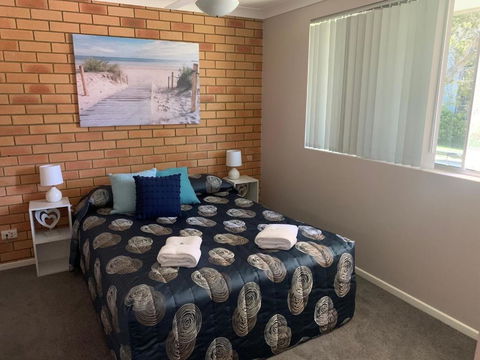 Beachlander Holiday Apartments - Hervey Bay Accommodation 3