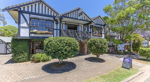 Montville Mountain Inn - Hervey Bay Accommodation 0
