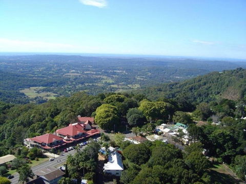 Montville Mountain Inn - Hervey Bay Accommodation 2