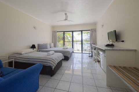 Hinchinbrook Marine Cove Resort - Hervey Bay Accommodation 1