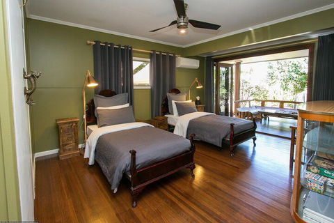 The Beachside Cottages - Tourism Hervey Bay 1