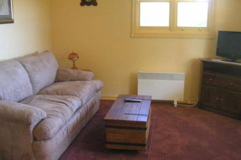 Valleyfield Cottage - Hervey Bay Accommodation 2