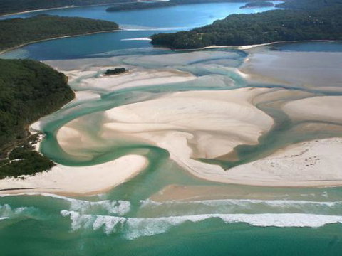 Smiths Lake House - Hervey Bay Accommodation 6