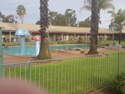 Barooga Country Inn Motel - Hervey Bay Accommodation 0