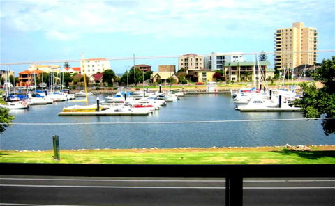Bayswaterfront Apartments - Hervey Bay Accommodation 6
