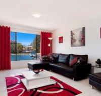 Crompton Court 2 Apartment - Hervey Bay Accommodation