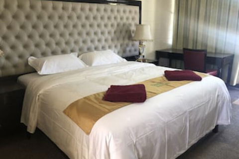 Inland Oasis Motel - Tourism Hervey Bay 0