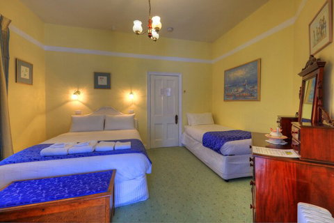 Acacia Bed & Breakfast - Hervey Bay Accommodation 5