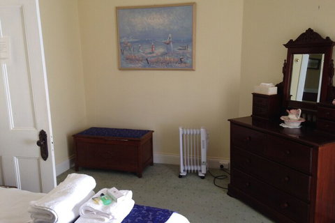 Acacia Bed & Breakfast - Hervey Bay Accommodation 2