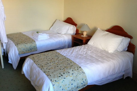 Acacia Bed & Breakfast - Hervey Bay Accommodation 1