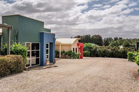 McLaren Vale Studio Apartments - Hervey Bay Accommodation 2