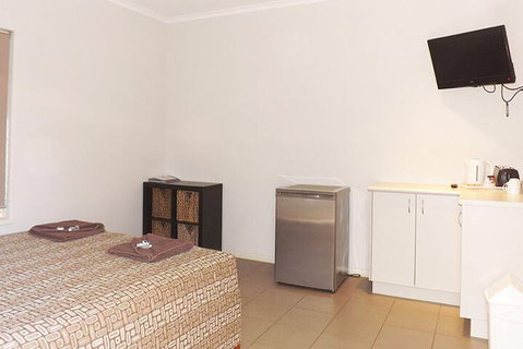 Derby Lodge Self Contained Apartments - Hervey Bay Accommodation 4