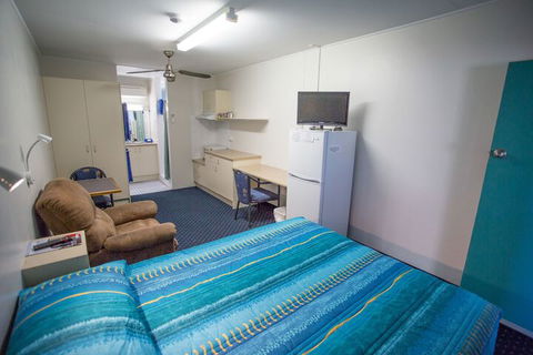 Fourth Avenue Motor Inn - Tourism Hervey Bay 4