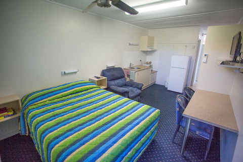 Fourth Avenue Motor Inn - Tourism Hervey Bay 7
