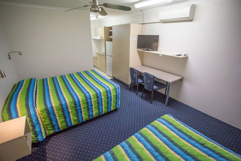 Fourth Avenue Motor Inn - Tourism Hervey Bay 5