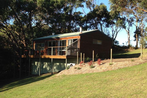 Southern Anchorage Retreat - Hervey Bay Accommodation 3