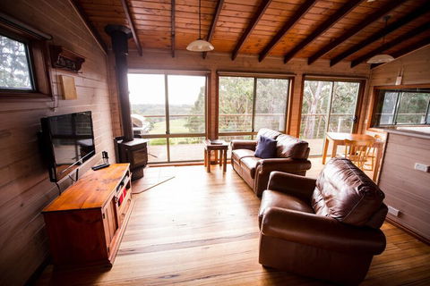 Southern Anchorage Retreat - Hervey Bay Accommodation 6