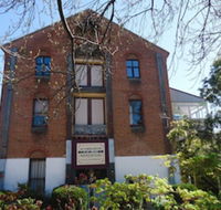 Accommodation in an Historic Warehouse - Hervey Bay Accommodation